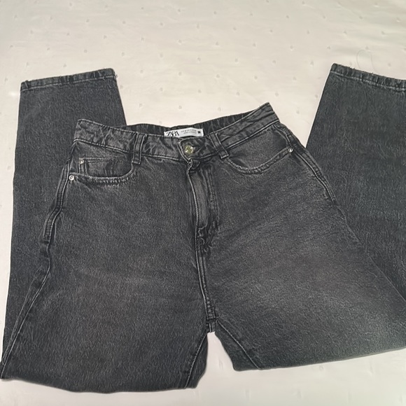 Zara High Rise Mom Jeans - Picture 6 of 6
